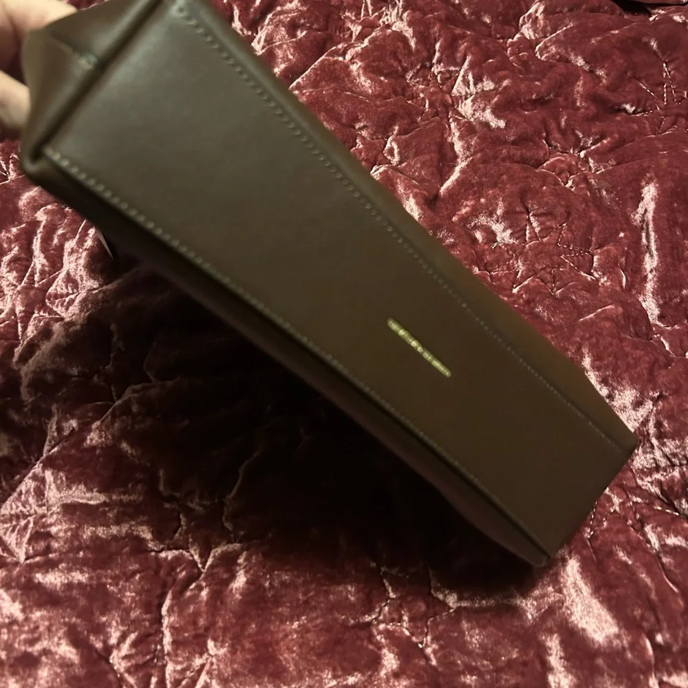 Coach Brooklyn 28 Shoulder Bag in Maple/Brass - Picture 5 of 8